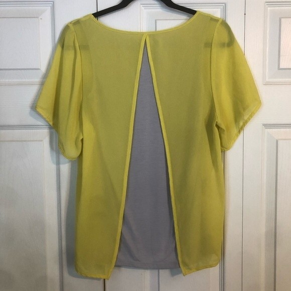 SOFIA VERGARA X-Small Yellow Gray Open Back Blouse Top Shirt Semi-Sheer Stone - Picture 5 of 5